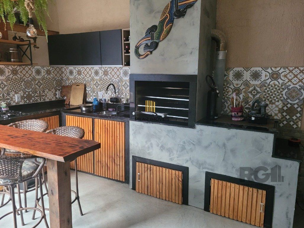 Casa 2 dormitórios no bairro Ponta Grossa