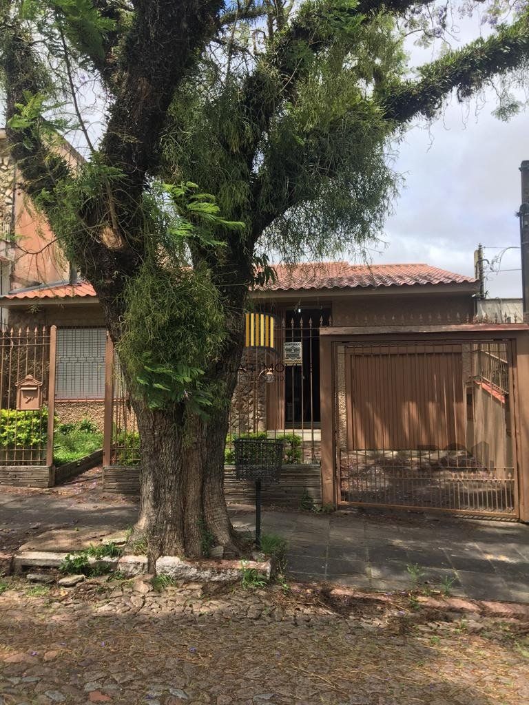 Casa 3 Dormitório(s) Bairro Nonoai