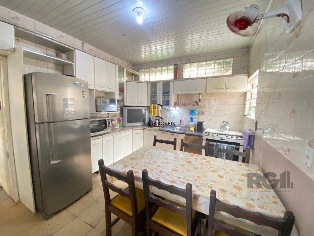 Casa 3 Dormitório(s) Bairro Camaquã