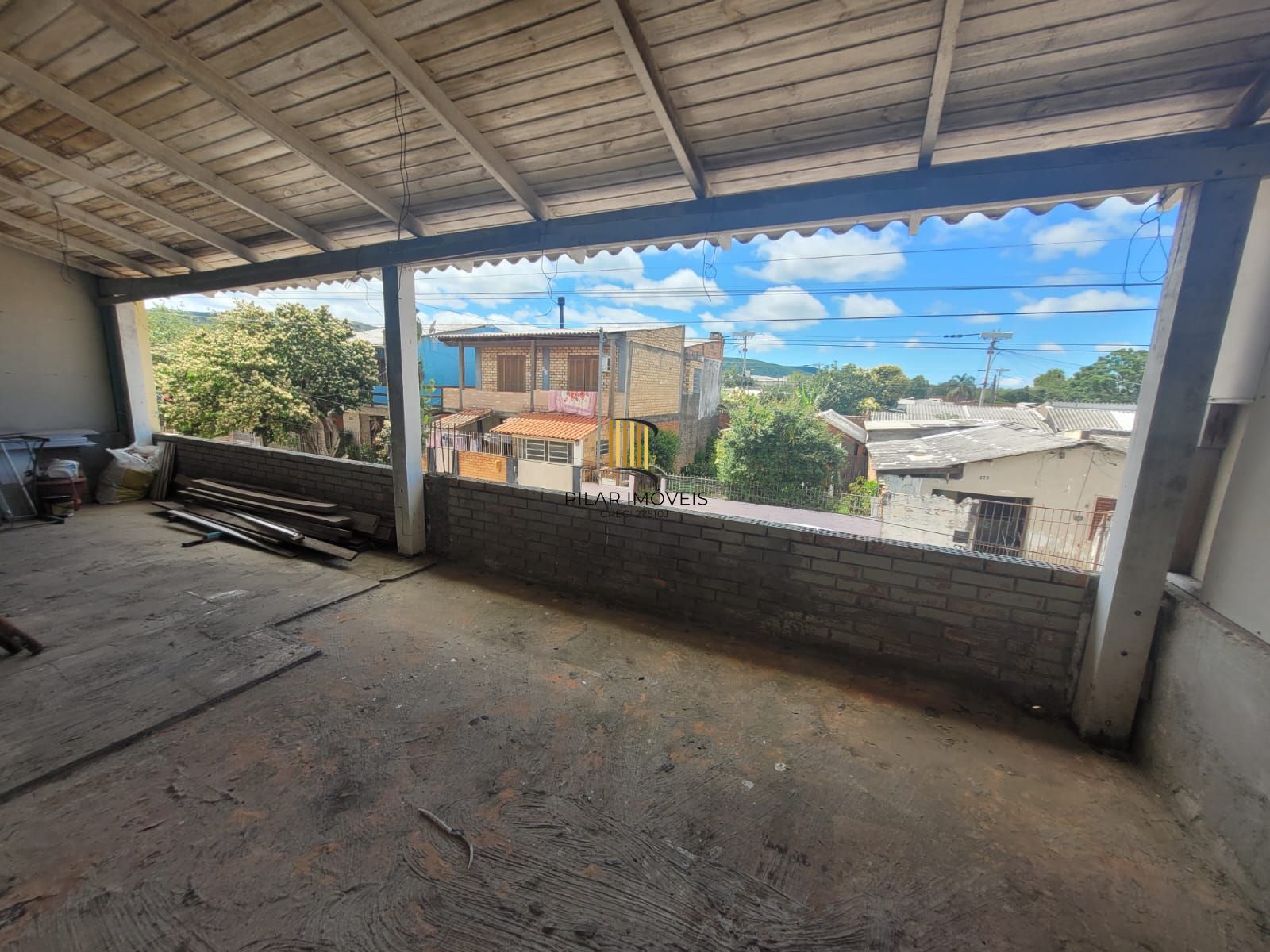 Casa 3 dormitórios no bairro Restinga