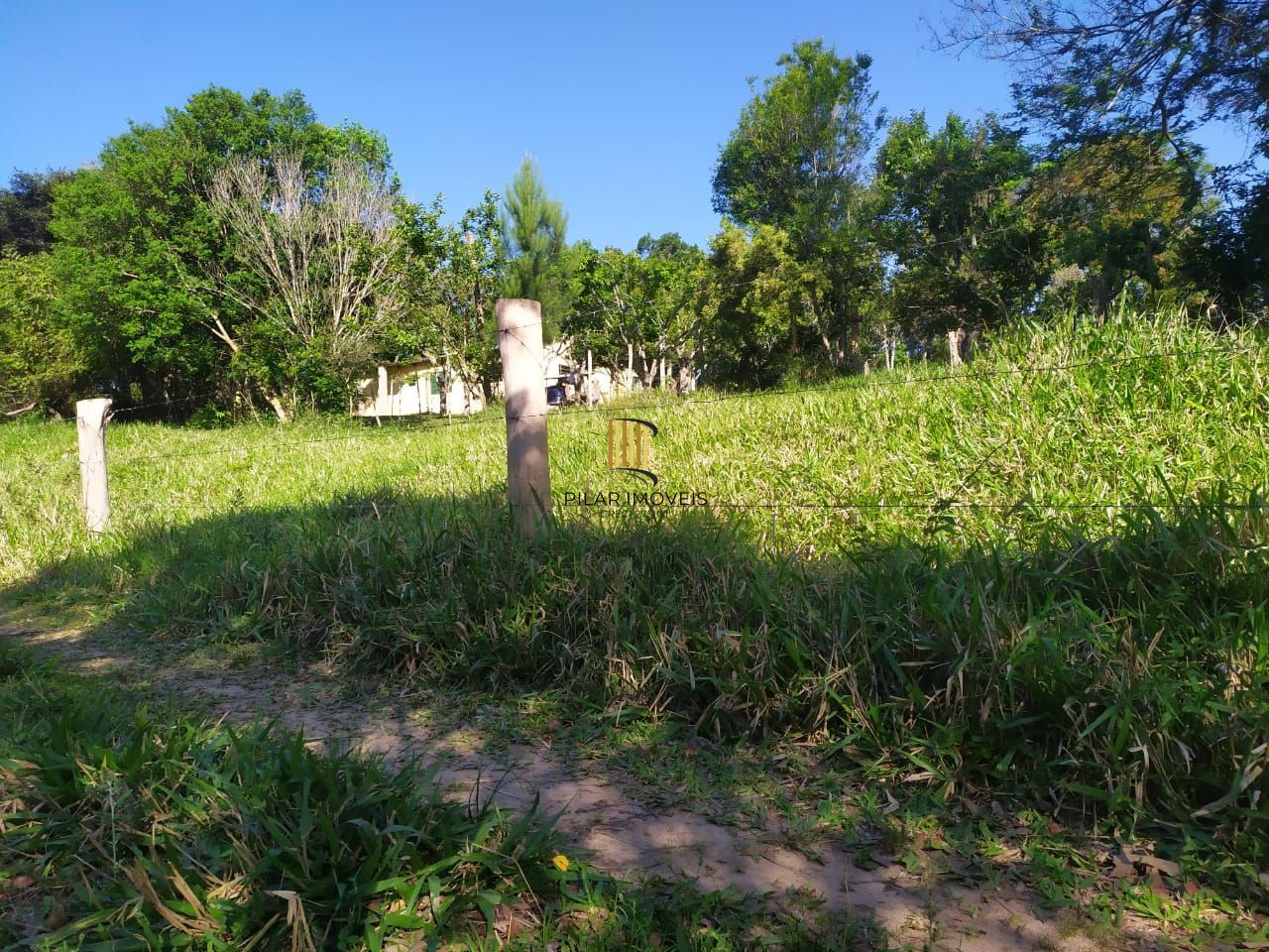 Terreno no bairro Área Rural de Itapuã