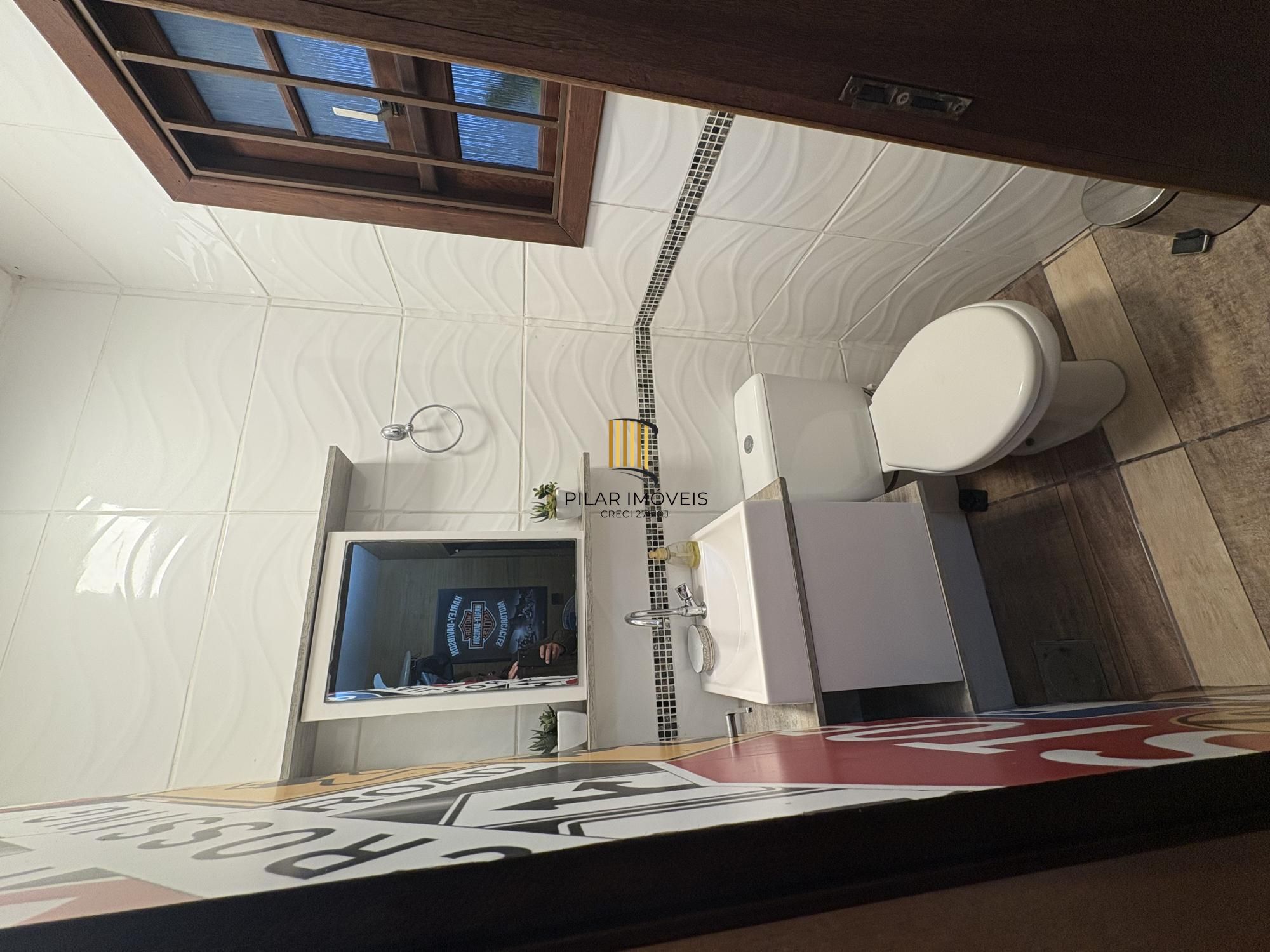 Sobrado 2 dormitórios no bairro Belém Novo