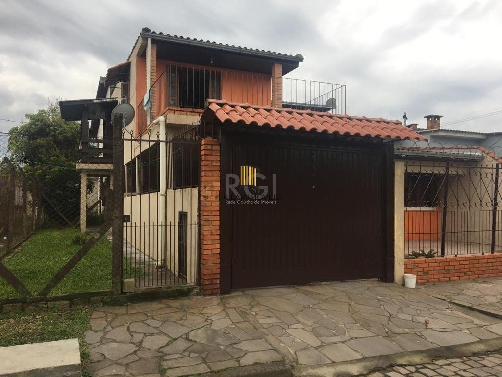 Sobrado para Venda - 92m², 3 dormitórios, 2 vagas - Restinga Nova