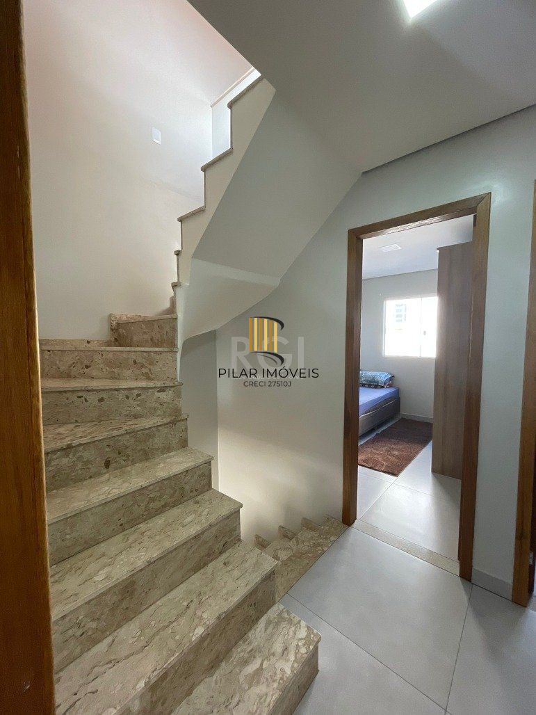 Duplex 3 Dormitório(s) Bairro Restinga