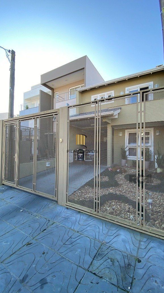 Casa 3 Dormitório(s) Bairro Hípica