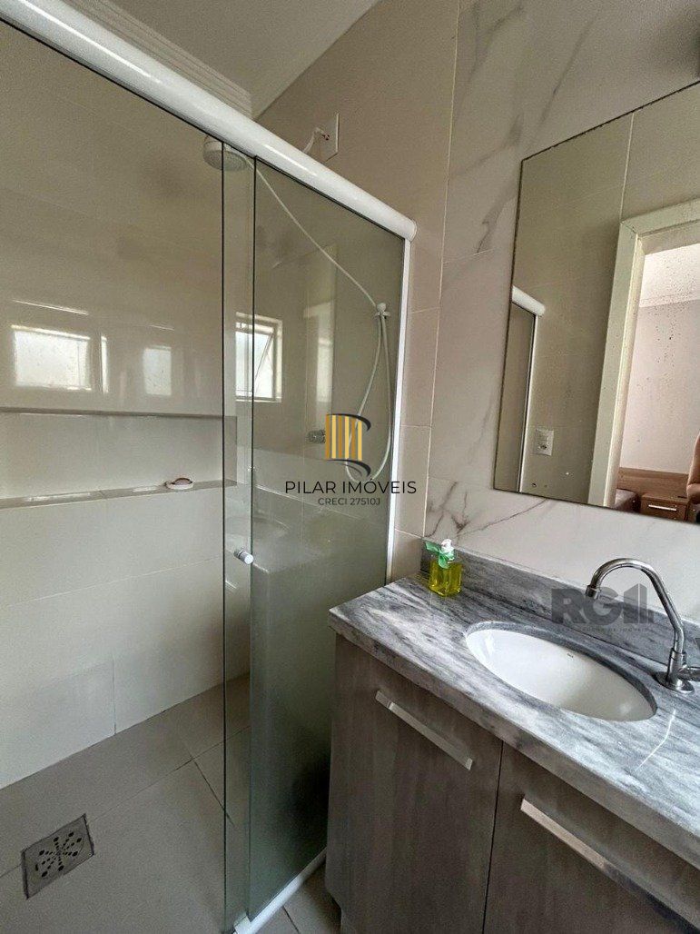 Casa 4 dormitórios no bairro Feitoria