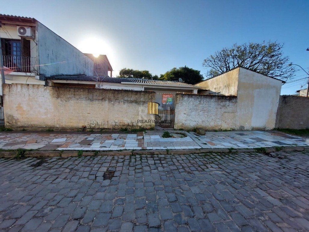 Casa para Venda - 130m², 4 dormitórios, 1 vaga - Restinga