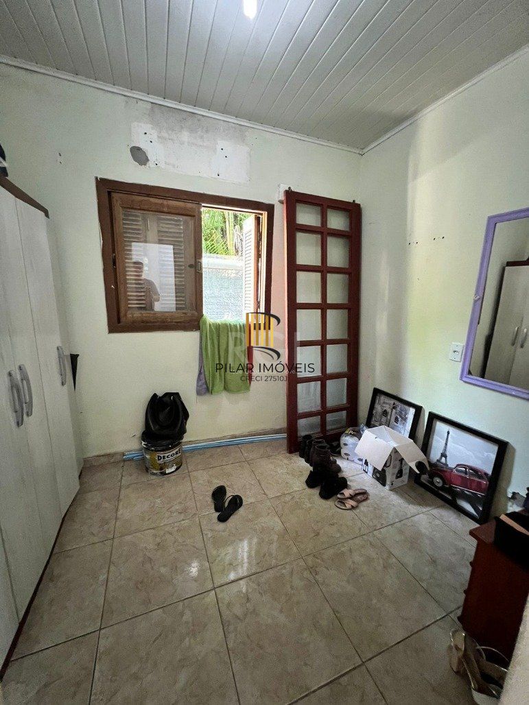 Casa 4 Dormitório(s) Bairro Hípica