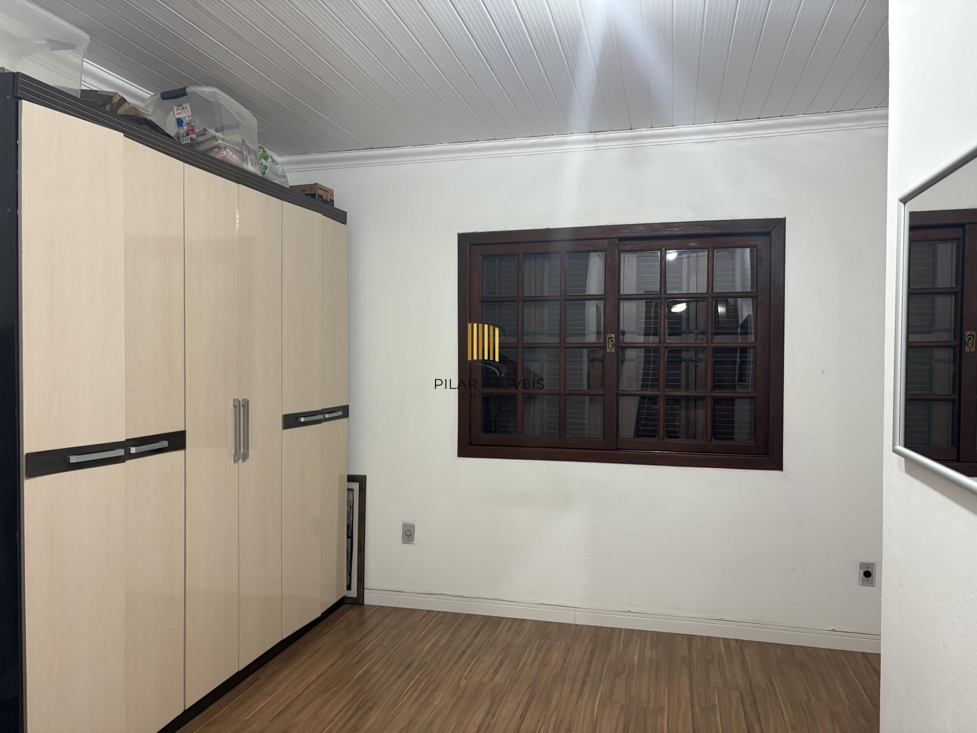 Sobrado 2 dormitórios no bairro Belém Novo