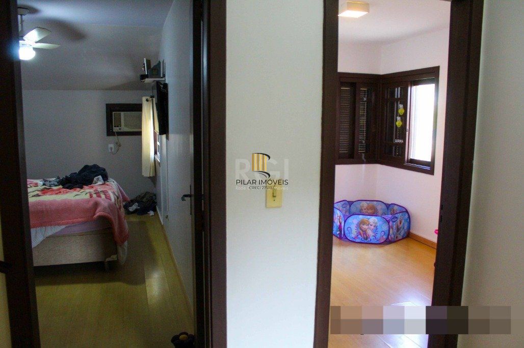 Sobrado para Venda - 266m², 3 dormitórios, sendo 1 suites, 2 vagas - Ipanema