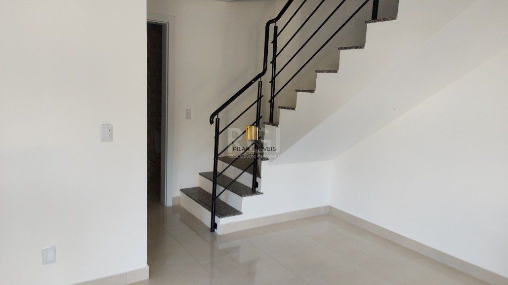 Sobrado para Venda - 88.32m², 3 dormitórios, sendo 2 suites, 1 vaga - Espirito Santo