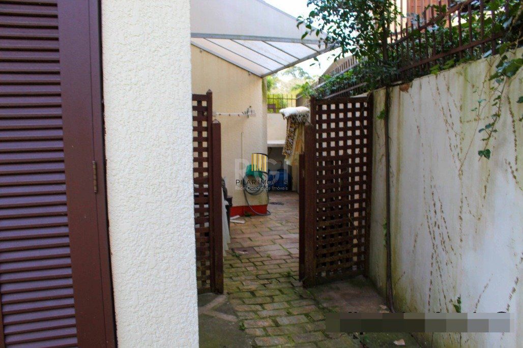 Sobrado para Venda - 266m², 3 dormitórios, sendo 1 suites, 2 vagas - Ipanema