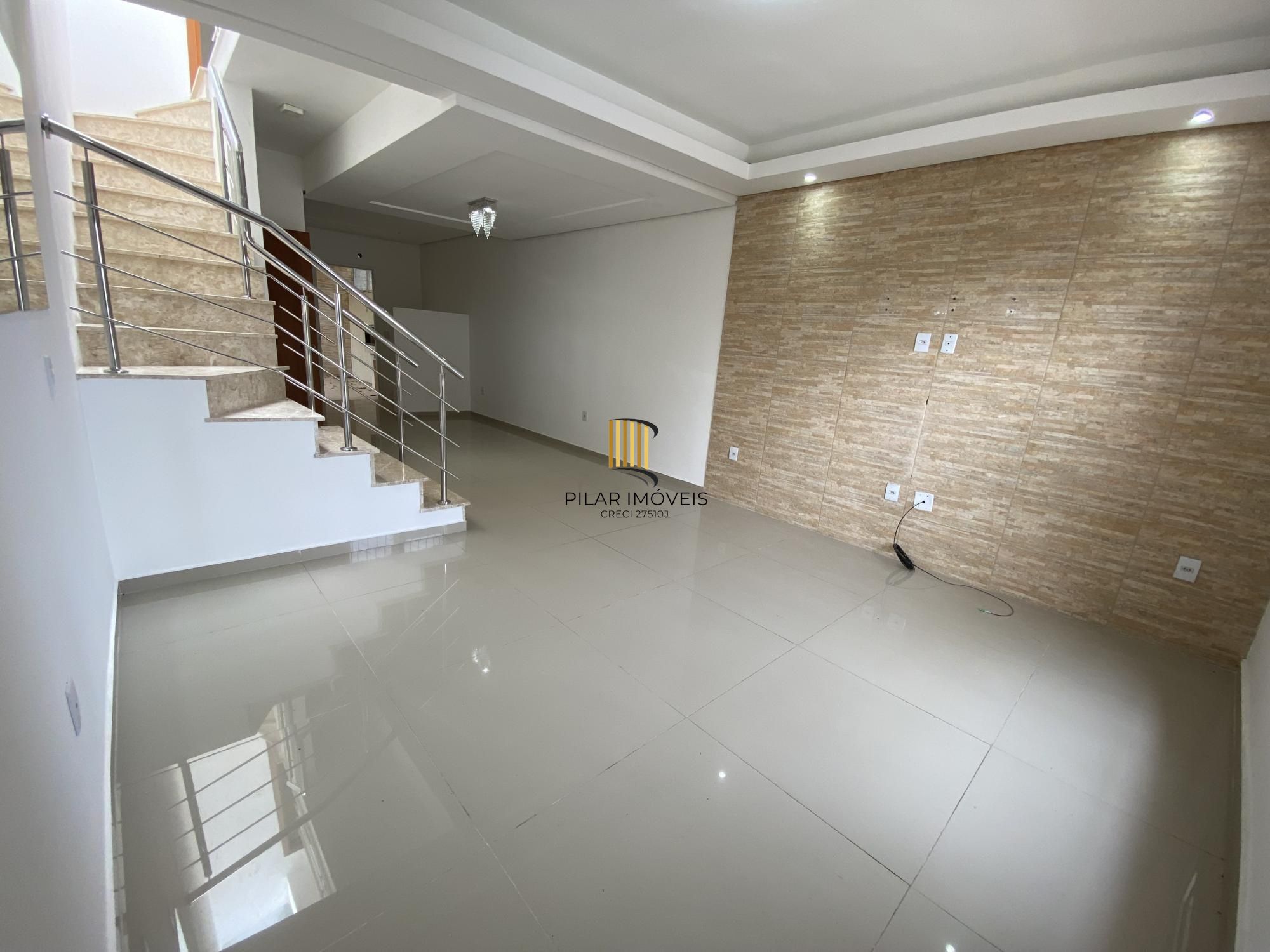 Sobrado com 2 Suítes, Sacada e Pátio com Teto Retrátil