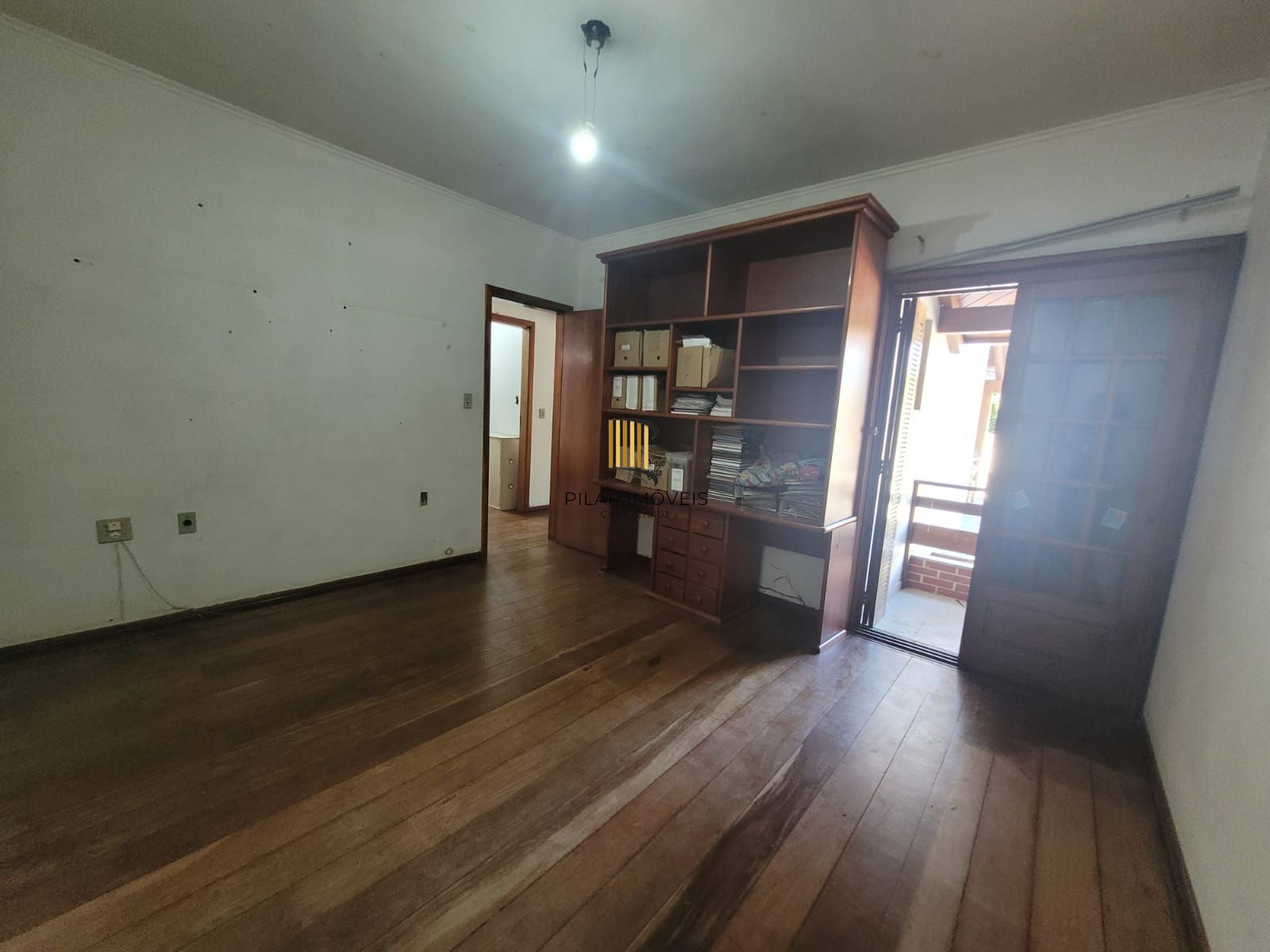 Casa 4 dormitórios no bairro Camaquã