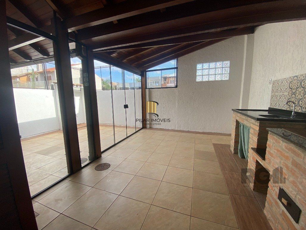 Casa 3 dormitórios no bairro Hípica