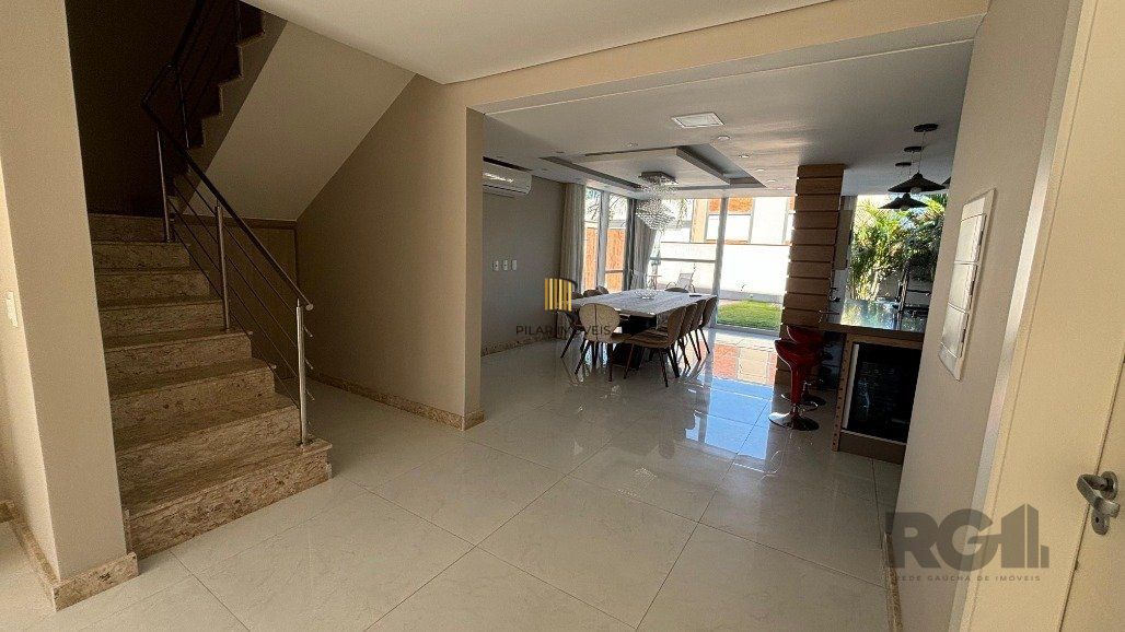 Casa Condominio 4 Dormitório(s) Bairro Hípica