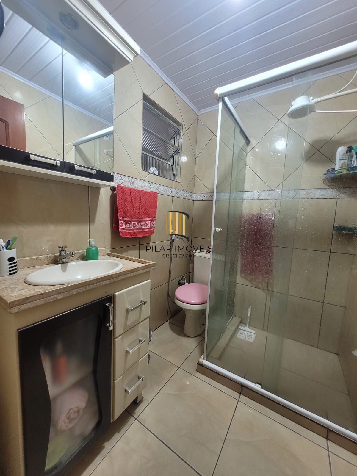 Casa 4 dormitórios no bairro Restinga