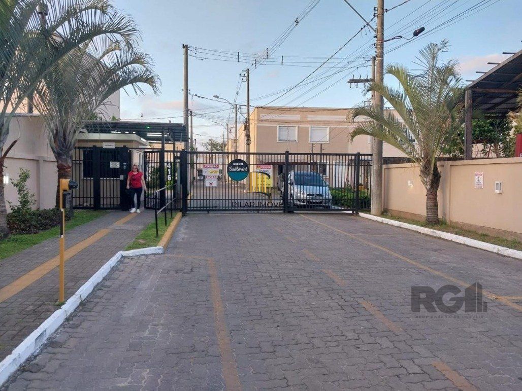 Casa de Condomínio 2 dormitórios no bairro Restinga