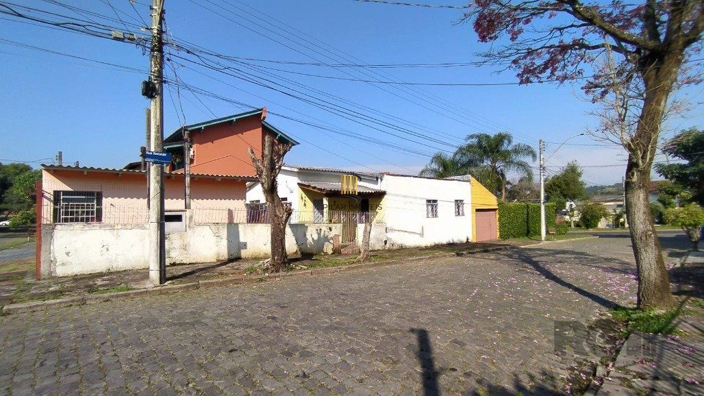 Casa 2 Dormitório(s) Bairro Vila Nova