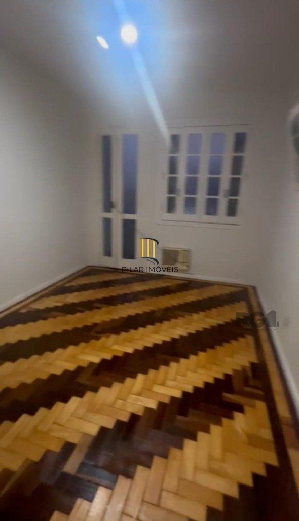 Apartamento 2 dormitórios no bairro Azenha