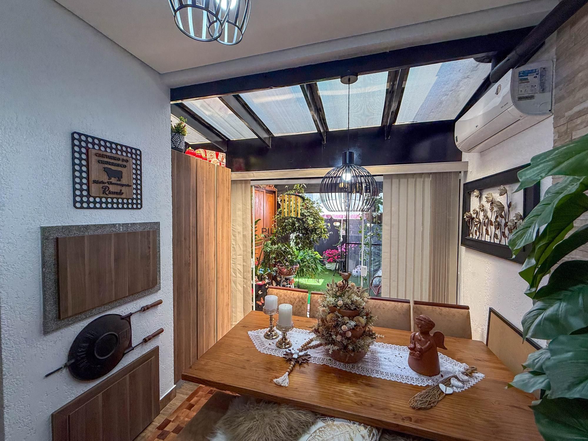 Casa de Condomínio 3 dormitórios no bairro Hípica