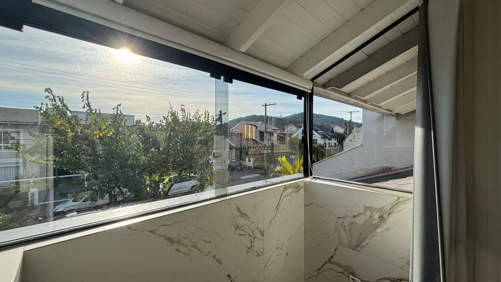 Casa 3 dormitórios no bairro Hípica
