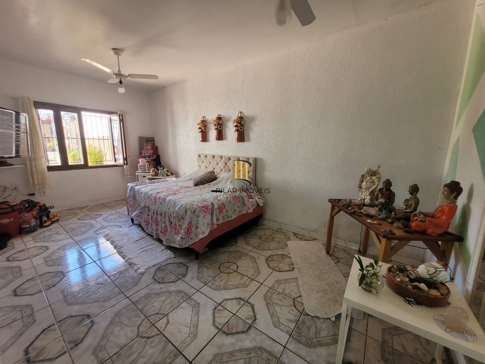 Casa 4 dormitórios no bairro Restinga