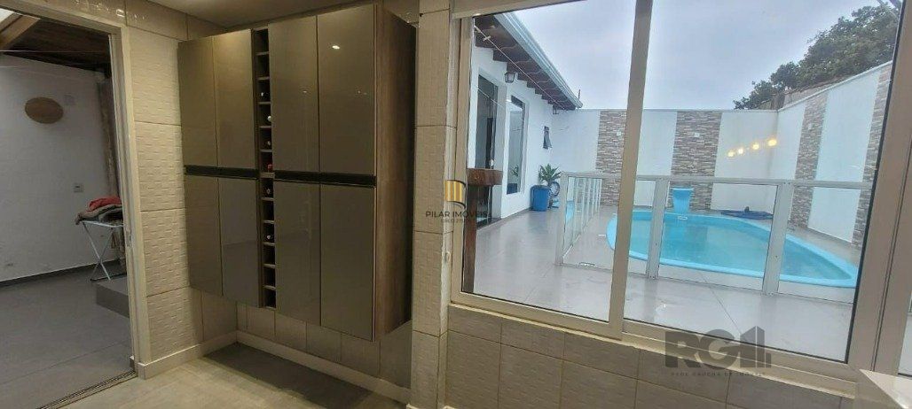 Sobrado 4 dormitórios no bairro Nossa Senhora das Graças