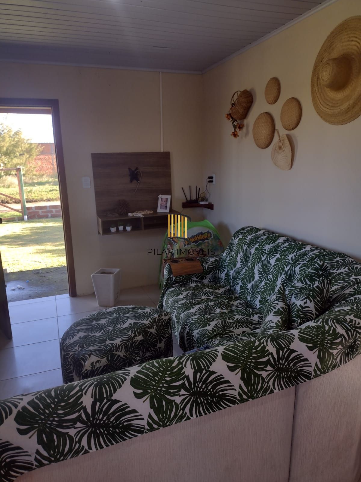 Casa 2 dormitórios no bairro Quintão