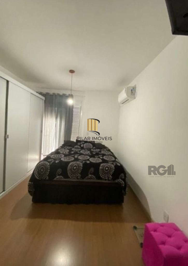 Casa 2 dormitórios no bairro Hípica