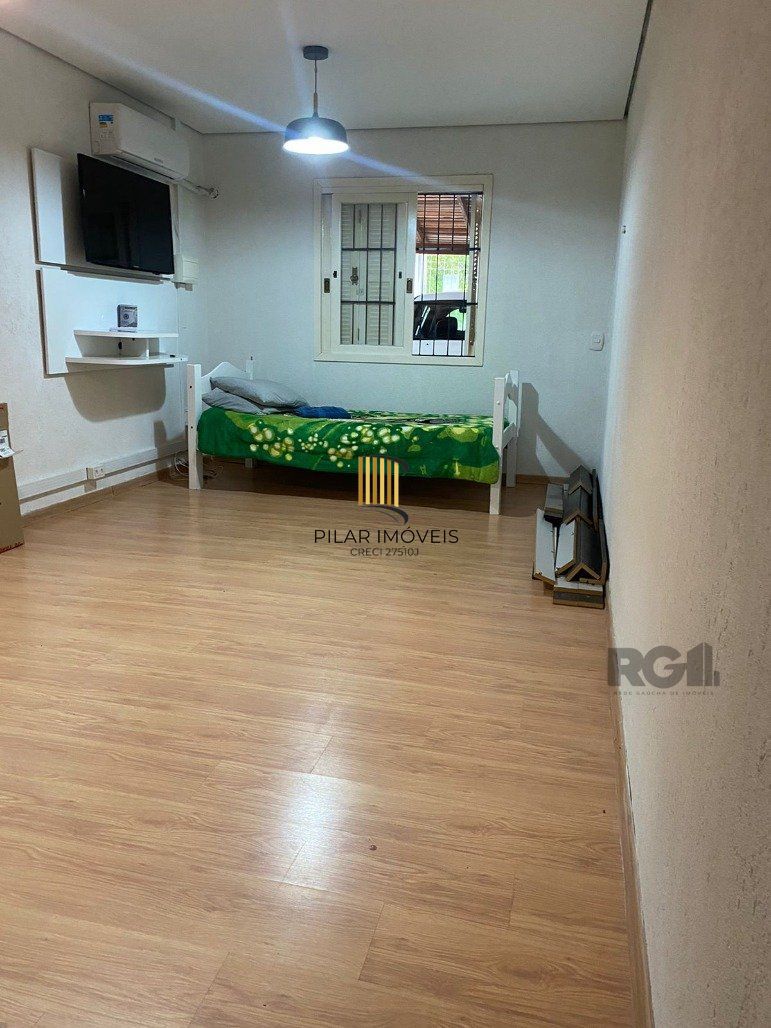 Casa 3 Dormitório(s) Bairro Cavalhada