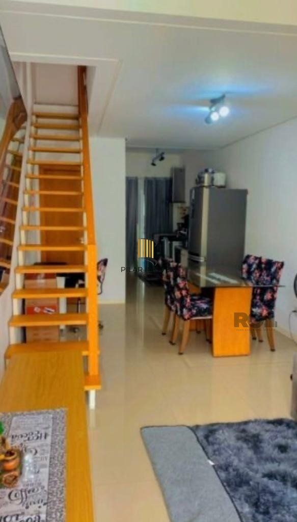 Casa 2 dormitórios no bairro Hípica