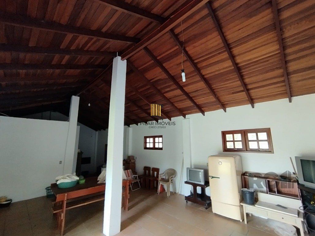 Casa 3 Dormitório(s) Bairro Lomba do Pinheiro