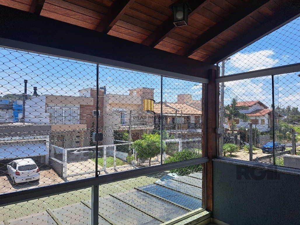 Casa 3 dormitórios no bairro Hípica