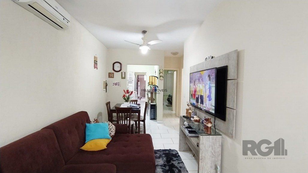 Casa 2 dormitórios no bairro Hípica