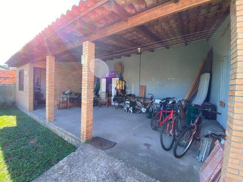 Casa para Venda - 97m², 2 dormitórios, 3 vagas - Belém Novo