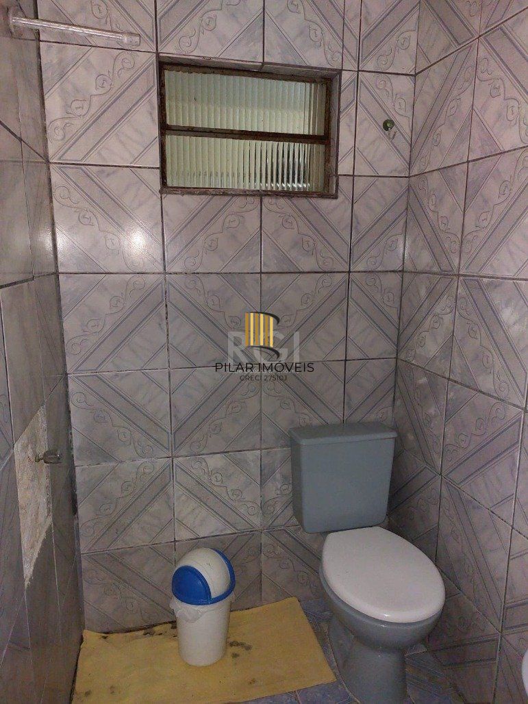 Casa para Venda - 130m², 4 dormitórios, 1 vaga - Restinga