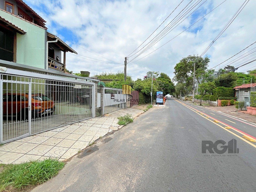Sobrado para Venda - 218m², 4 dormitórios, sendo 3 suites, 2 vagas - Ipanema
