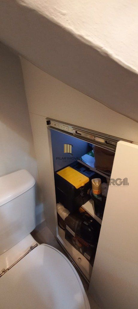 Casa 2 Dormitório(s) Bairro Guarujá