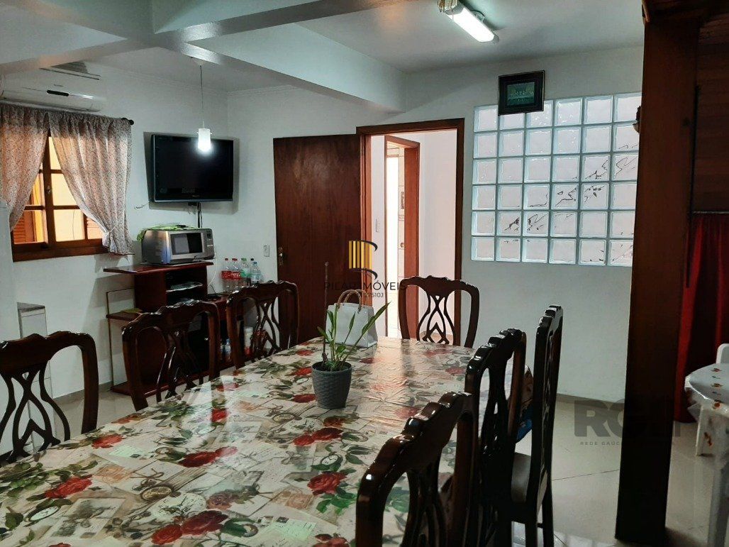 Casa 5 Dormitório(s) Bairro Campo Novo