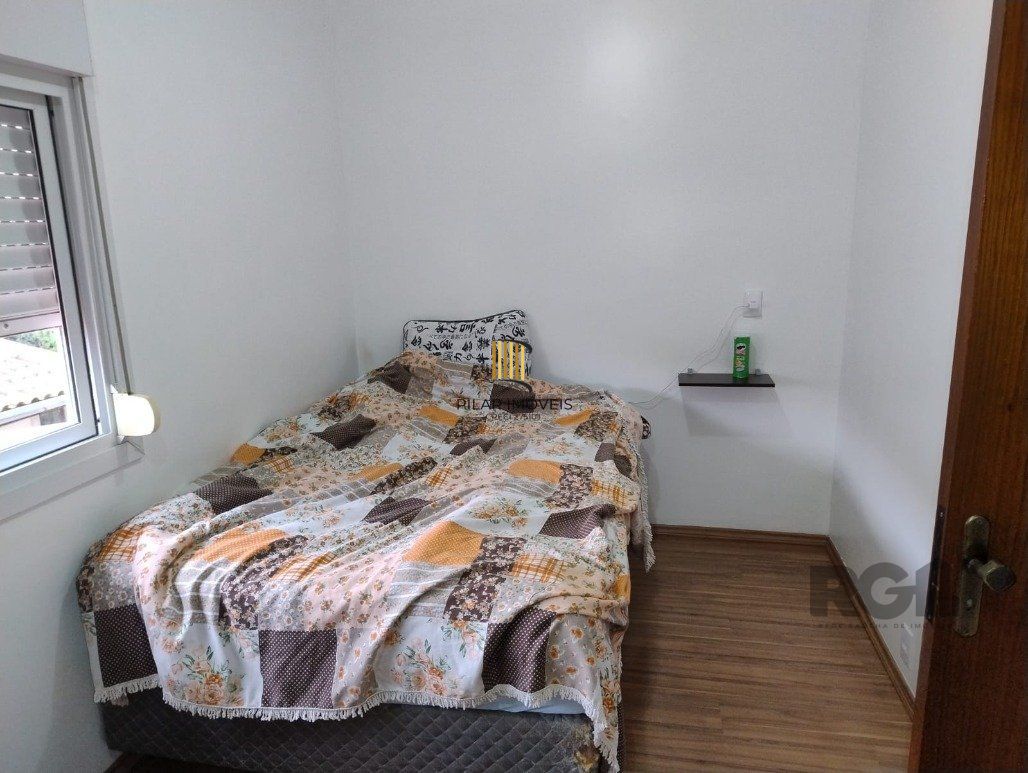 Casa 4 Dormitório(s) Bairro Hípica