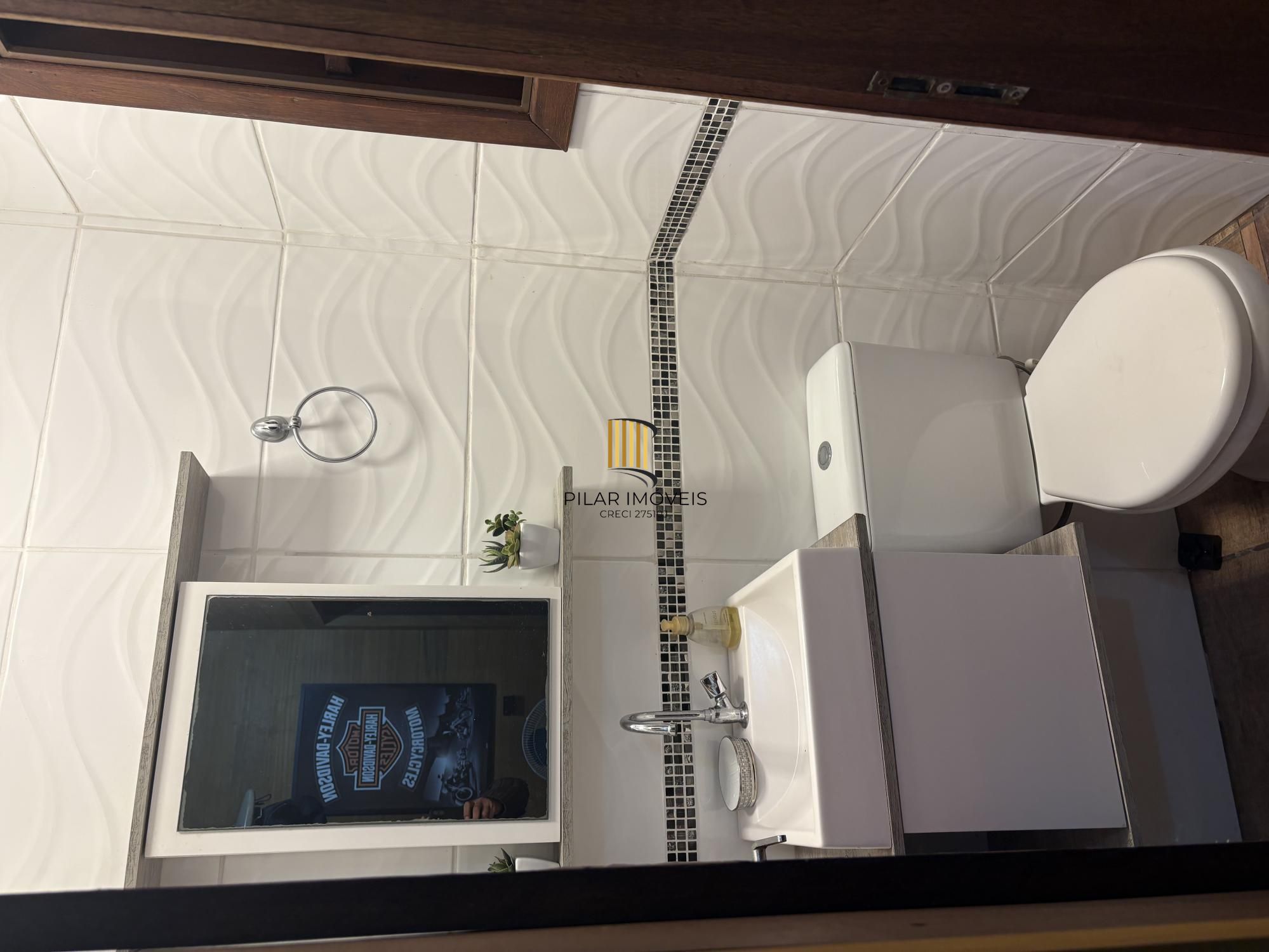 Sobrado 2 dormitórios no bairro Belém Novo