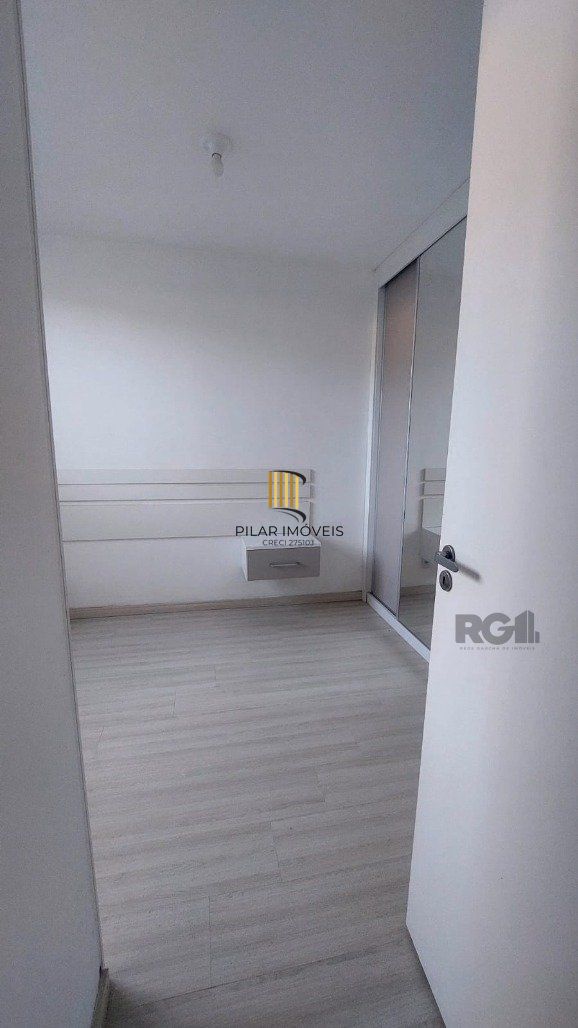 Apartamento 2 Dormitório(s) Bairro Morro Santana