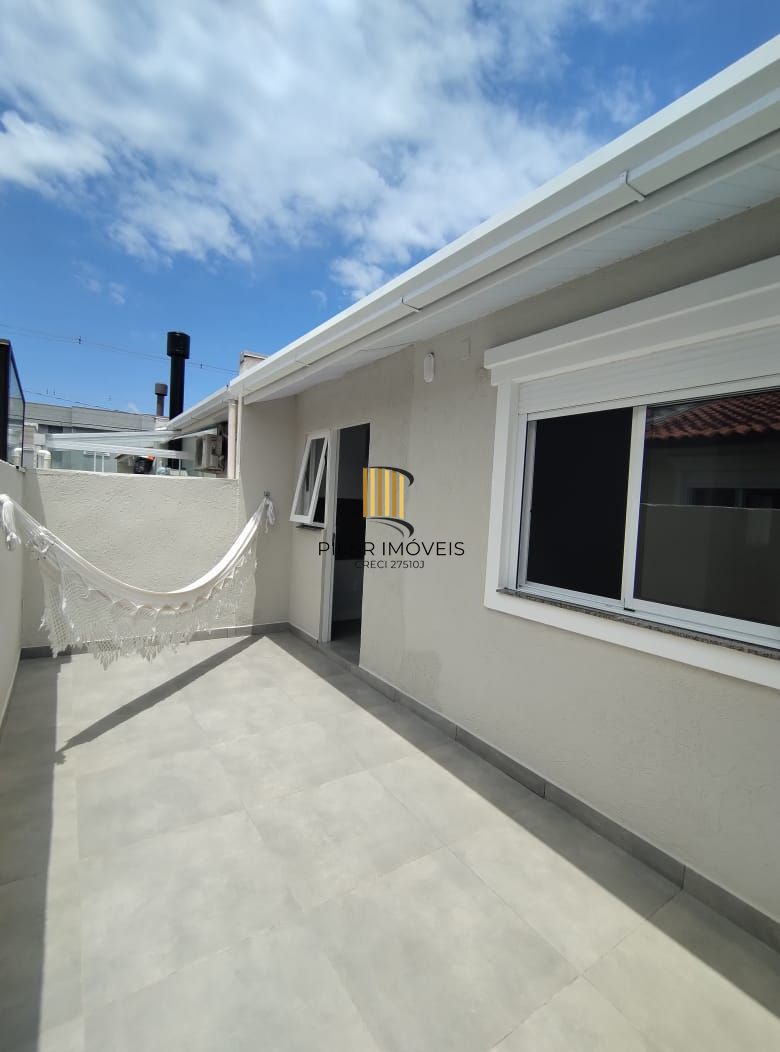 Casa 2 dormitórios no bairro Hípica