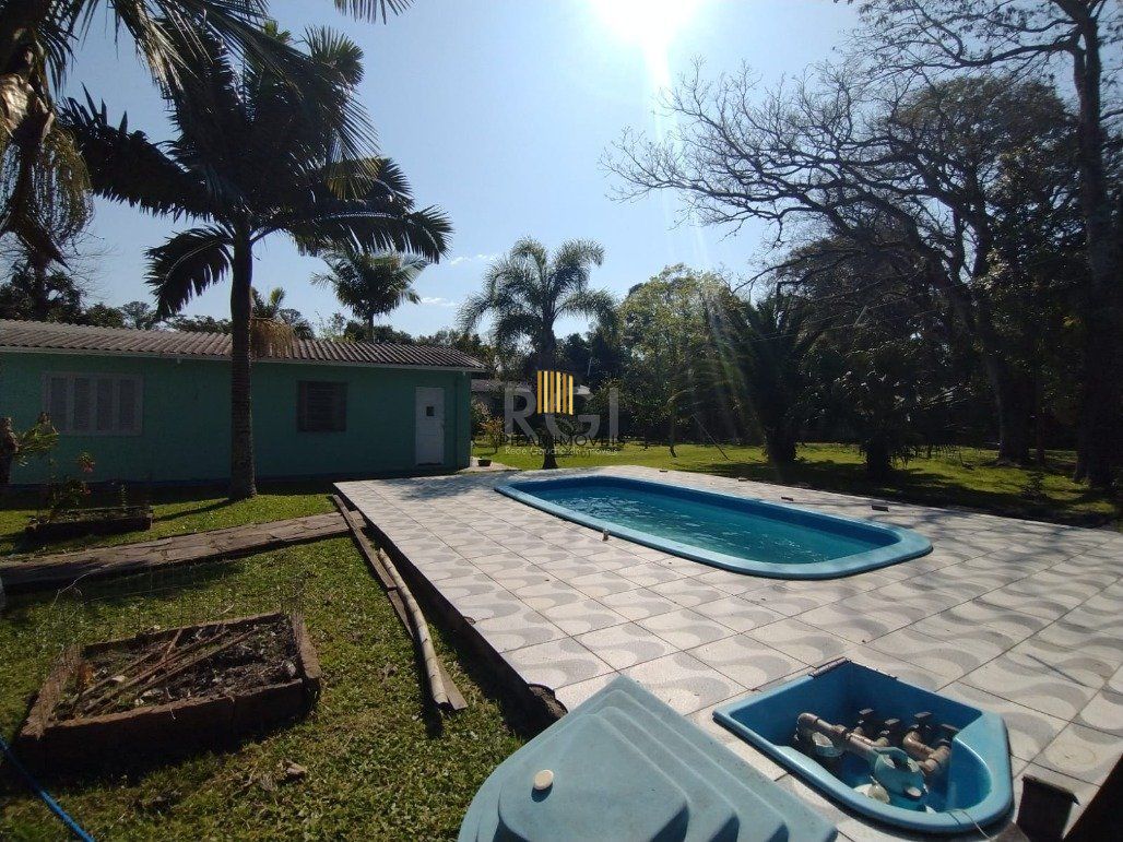 Sítio para Venda - 245m², 4 dormitórios, 10 vagas - Lami