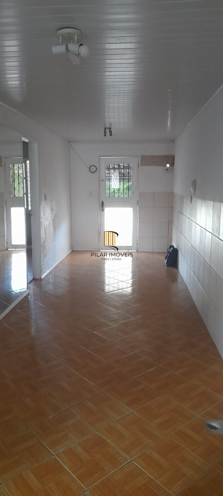 Casa 2 dormitórios no bairro Hípica