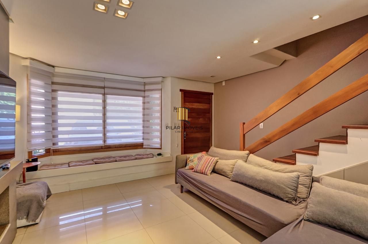 Casa de Condomínio 3 dormitórios no bairro Vila Nova