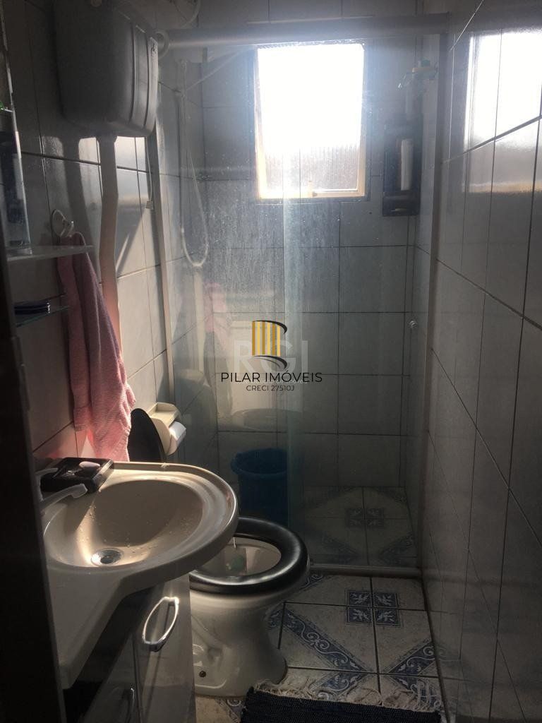 Sobrado para Venda - 92m², 3 dormitórios, 2 vagas - Restinga Nova