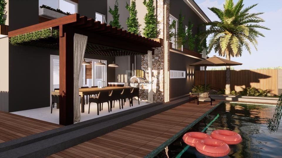 Sobrado 4 Dormitório(s) Bairro Hípica