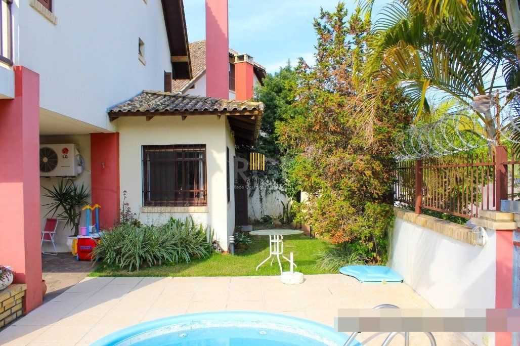 Sobrado para Venda - 266m², 3 dormitórios, sendo 1 suites, 2 vagas - Ipanema